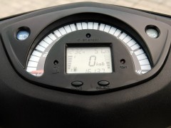 澳门德安改装踏板欣赏 - Yamaha Cygnus-X SR