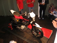 全新车型Nuda-900R