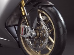 F3 Serie Oro — 金色系列限量版