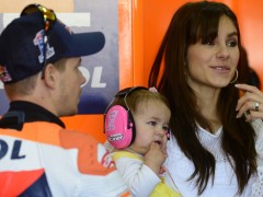 斯通纳(Casey Stoner)和妻子Adriana以及女儿Alessandra
