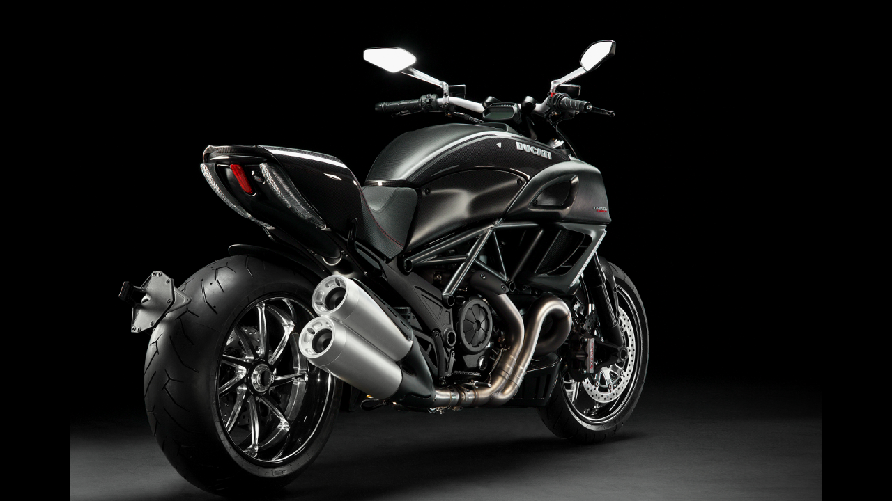 杜卡迪ducati diavel carbon