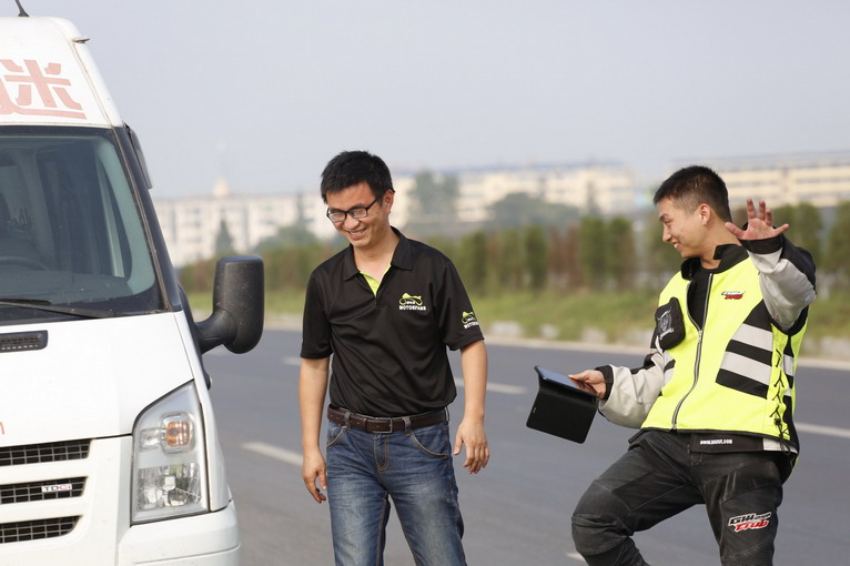 点击图片查看相册
