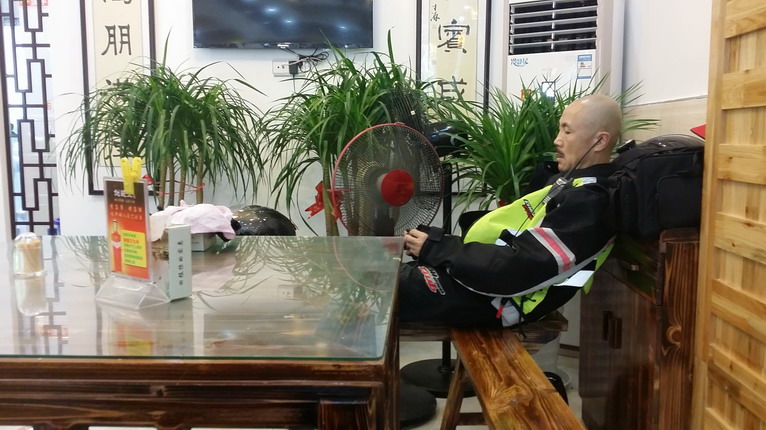 点击图片查看相册