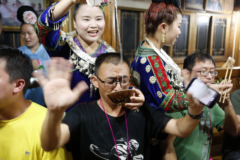点击图片查看相册