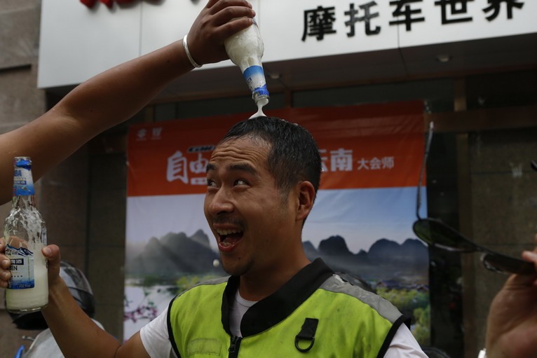 点击图片查看相册