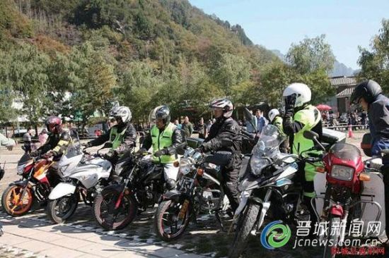 千名车手蟒河拼车技——2014年首届蟒河摩托艺术文化节