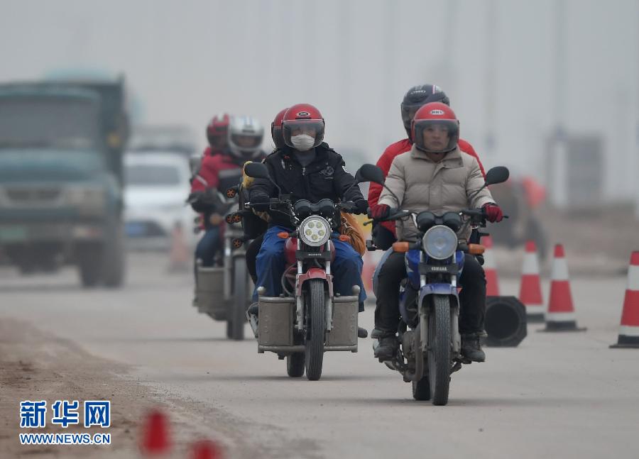 不畏风雨 只为回家——新华社记者随摩托车大军千里骑行返乡记