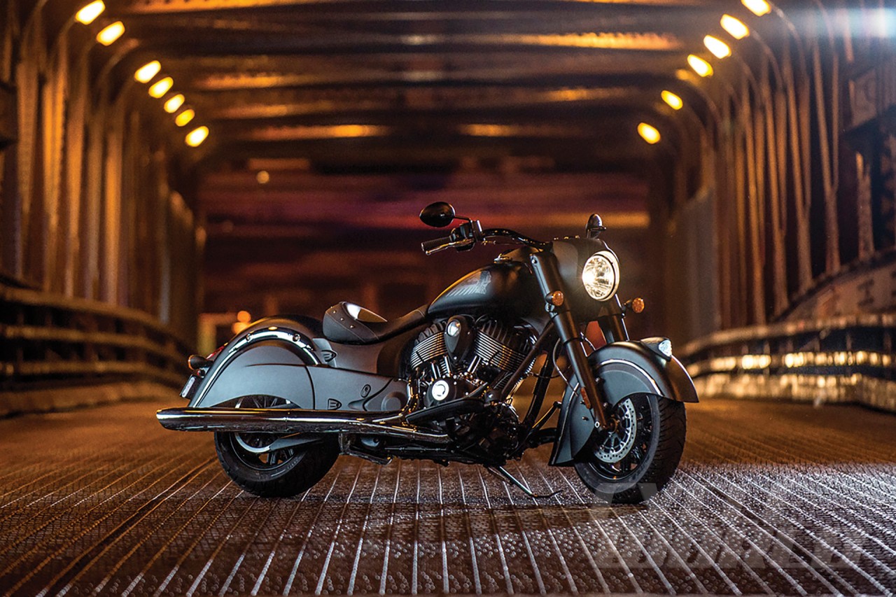 印第安2016款酋长黑马(indian chief dark horse )重型巡航车