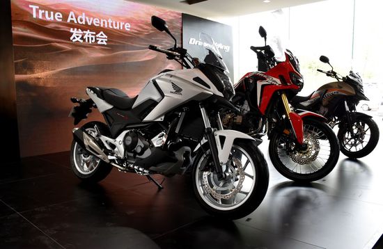 Honda发布跨界摩托车型CB500X、NC750X