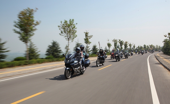 2016 BMW摩托车文化节(中国)雪野湖畔激擎开启