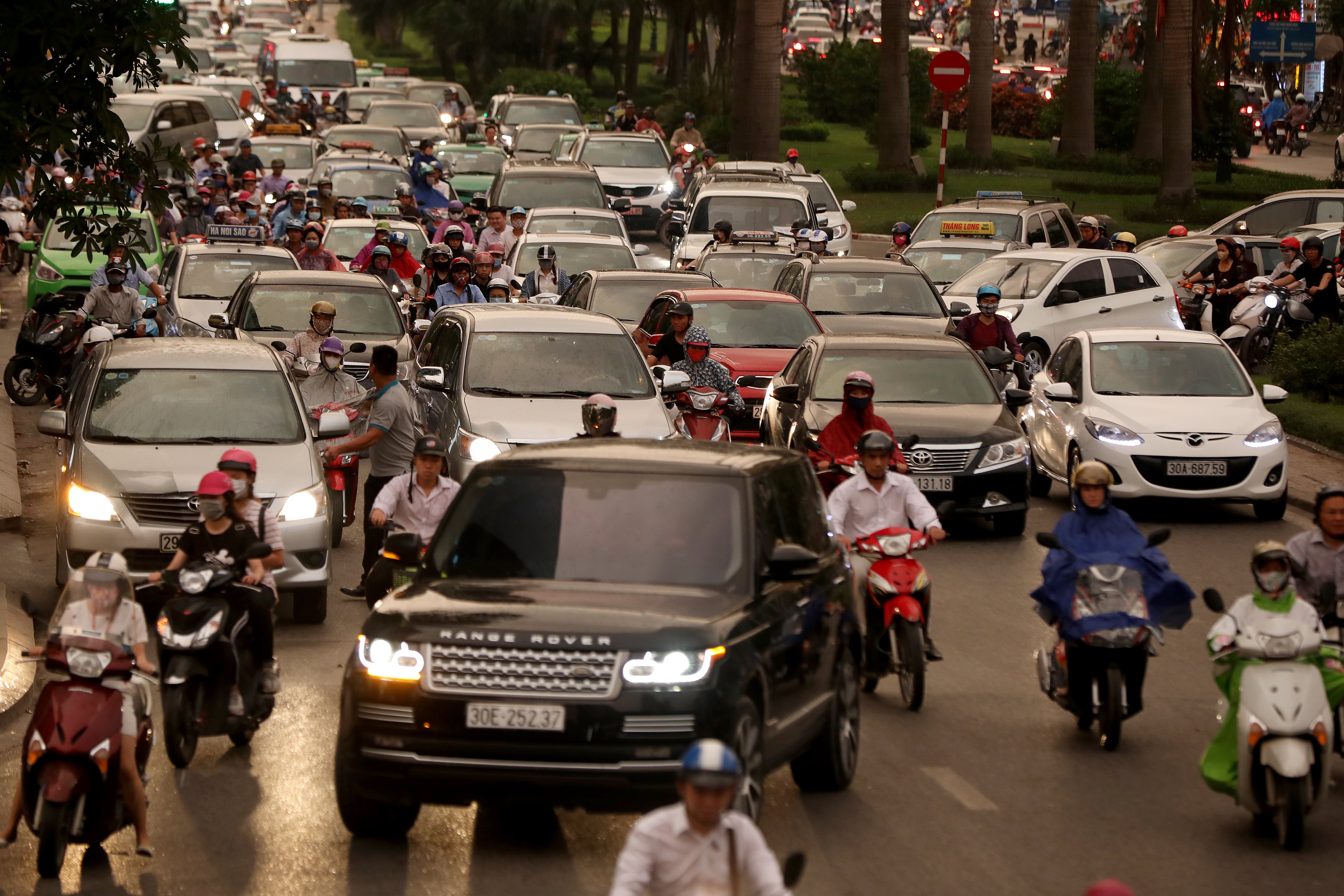 “摩托车王国”越南首都河内计划2030年起限摩