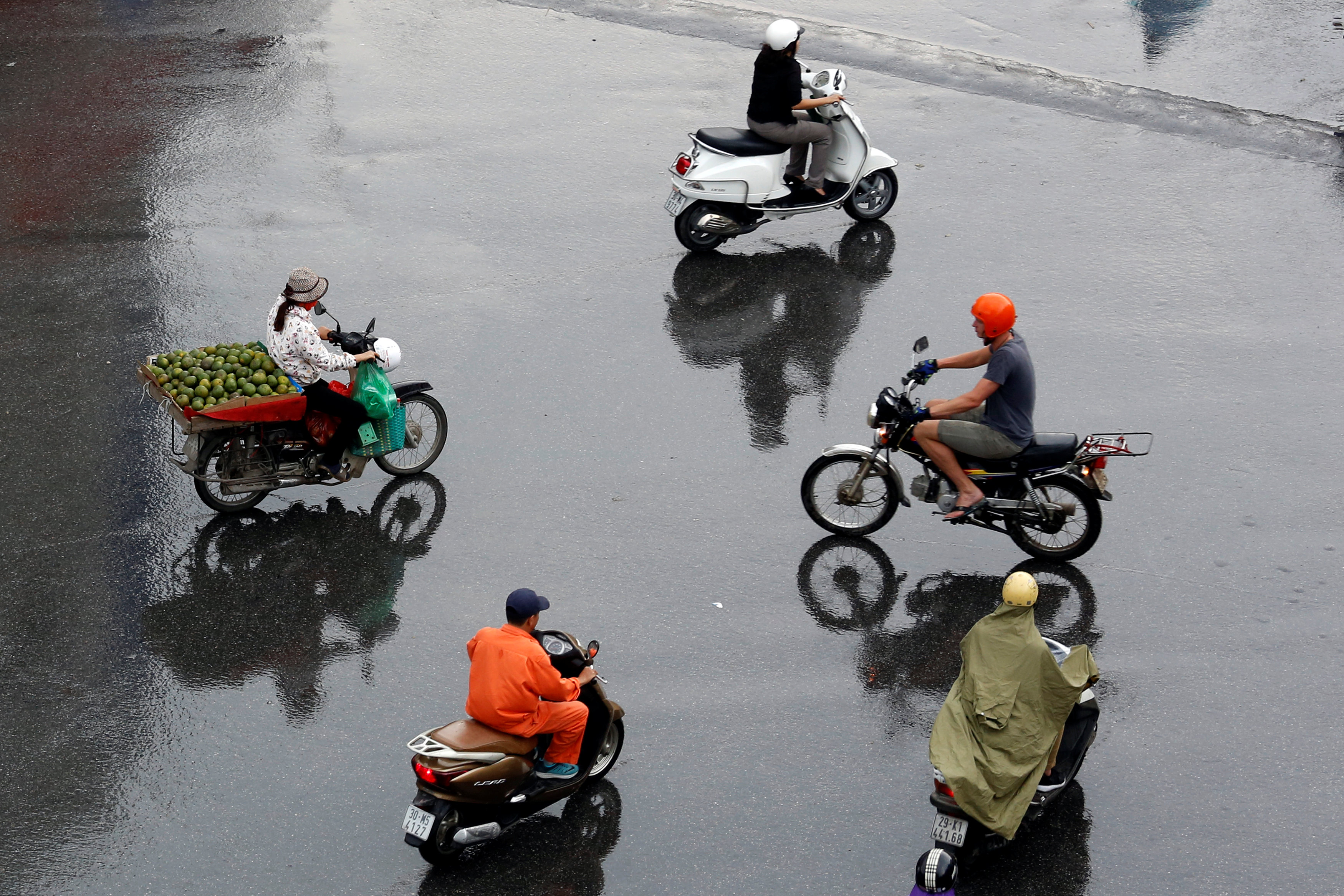 “摩托车王国”越南首都河内计划2030年起限摩