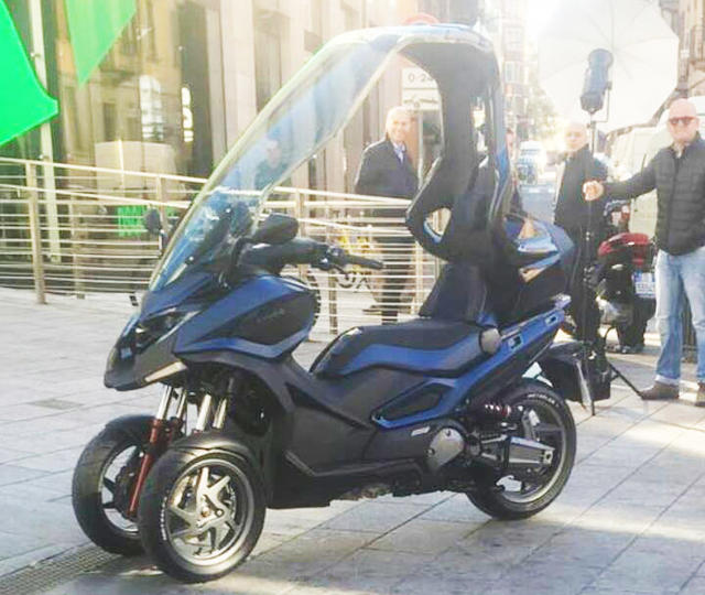 光阳；KYMCO；AK500；三轮踏板；三轮车；倒三轮