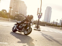 Kawasaki Z900RS 新复古街车