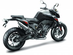 KTM 的全新高性能街车 2018' Duke 790