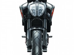 KTM 的全新高性能街车 2018' Duke 790