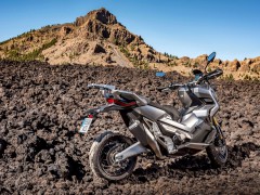 Honda 2018' X-ADV 跨界探险车