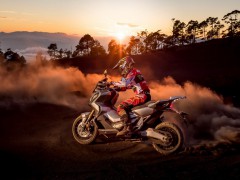 Honda 2018' X-ADV 跨界探险车