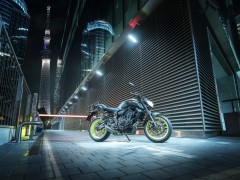Yamaha 中量级街车 2018' MT-07