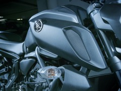 Yamaha 中量级街车 2018' MT-07
