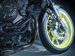 Yamaha 中量级街车 2018' MT-07