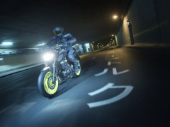 Yamaha 中量级街车 2018' MT-07