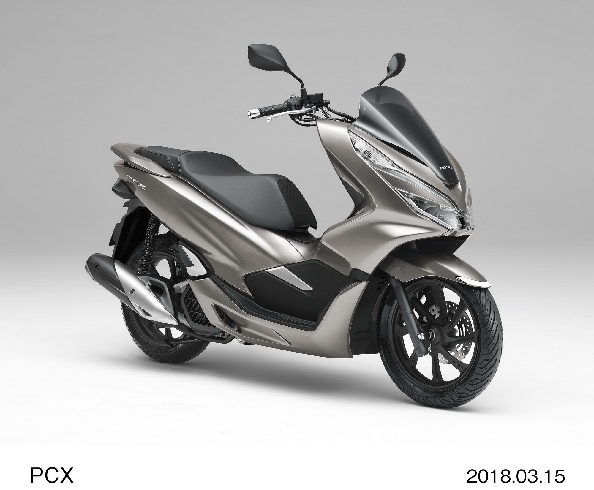 Honda 向本土市场发布新一代的pcx 新车新品 资讯中心 全球摩托车网移动版 摩托车品牌 摩托车报价 摩托车之家 摩托车门户