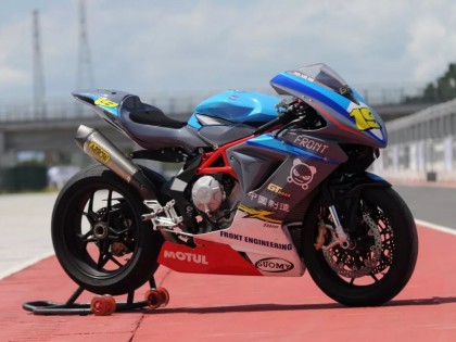 MV Agusta F3 675 首次参赛 CSBK 斩获亚军