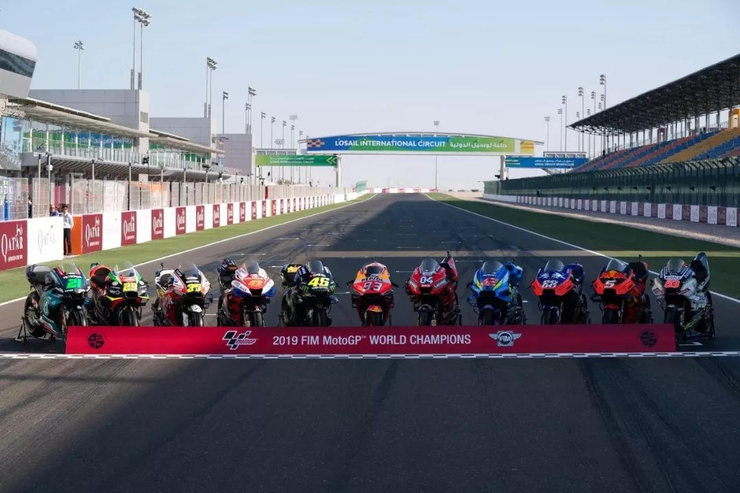 2019 MotoGP 卡塔尔站:赛前的年度留念大合照