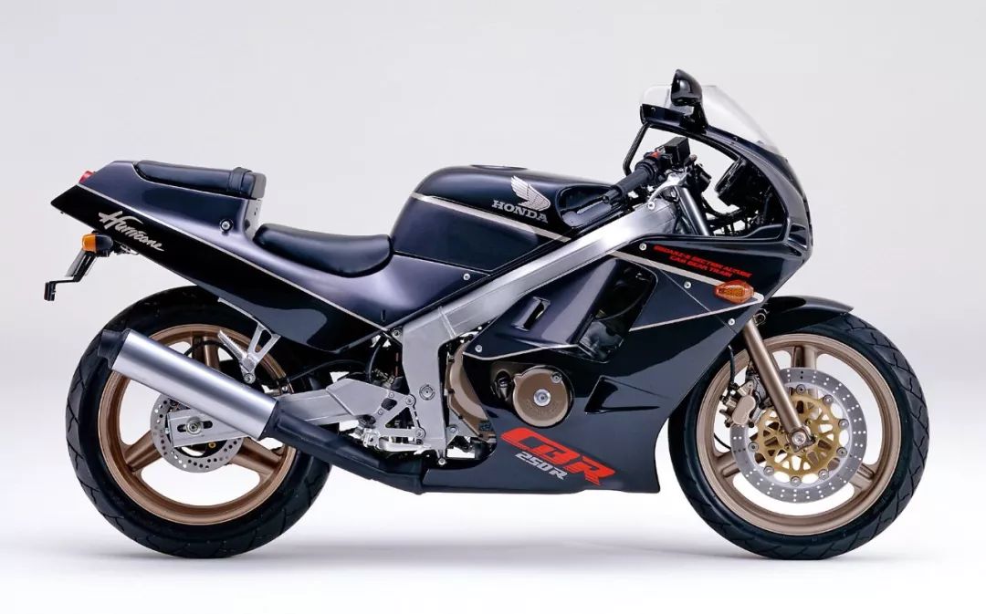 小型直列四缸系列:honda 1986 - 1994 cbr250