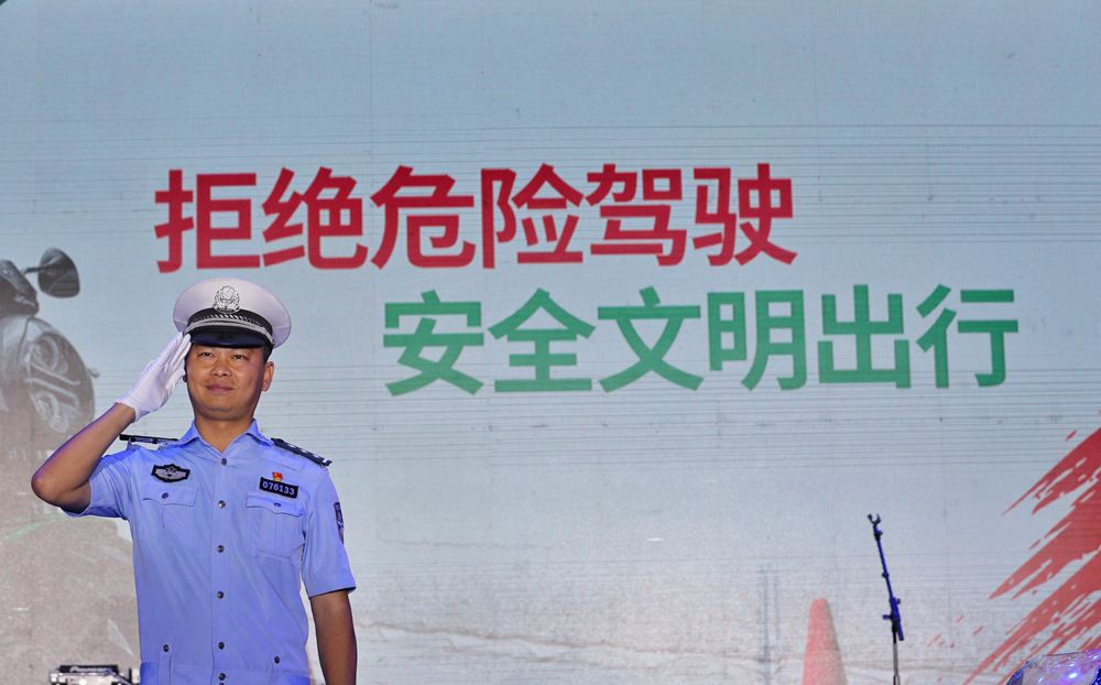 骑士的周末嗨翻天！首届洛带机车音乐节圆满落幕-第35张图片-春风行摩托车之家