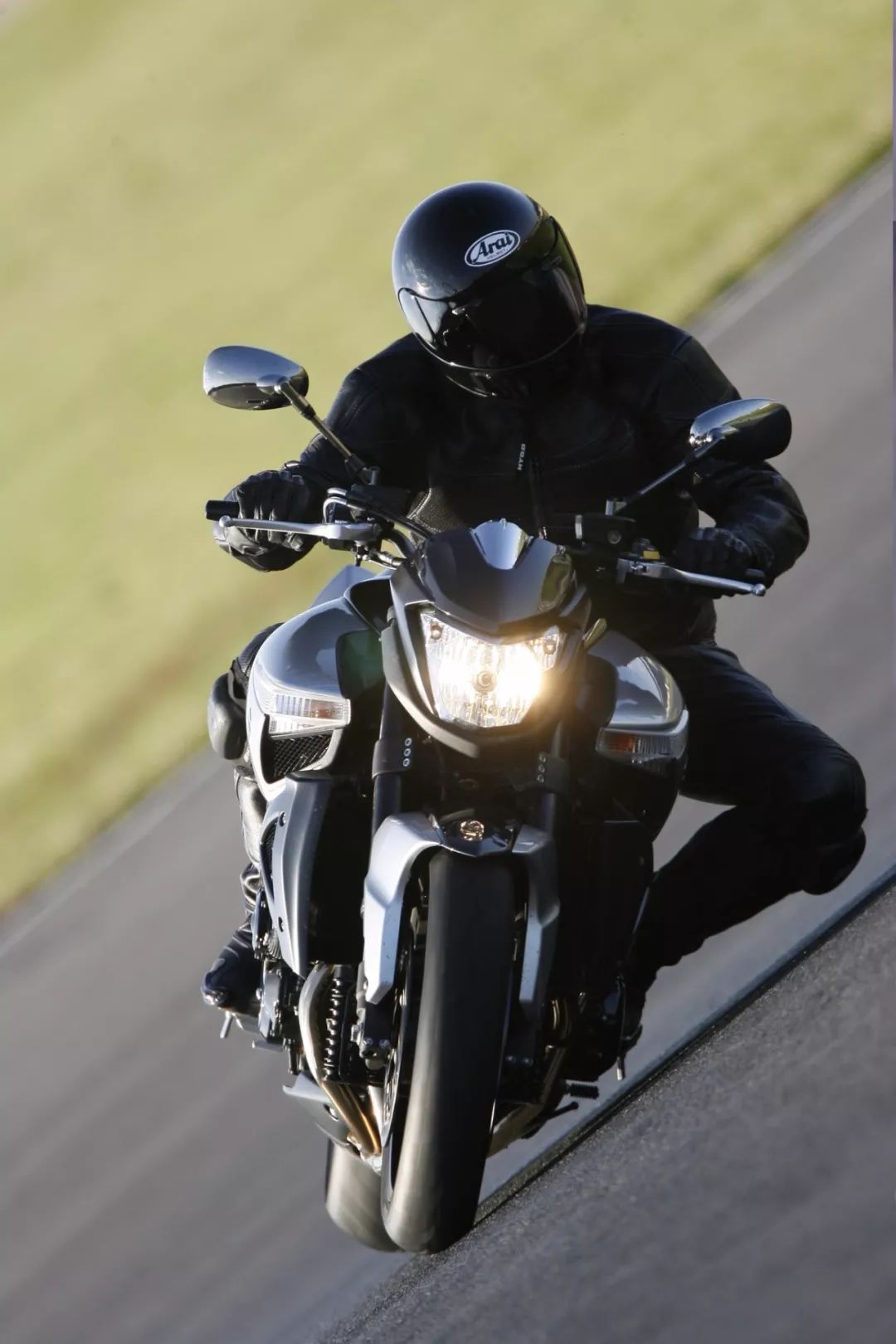 曲高和寡的街头霸王 铃木b King 新车新品 资讯中心 全球摩托车网移动版 摩托车品牌 摩托车报价 摩托车之家 摩托车门户