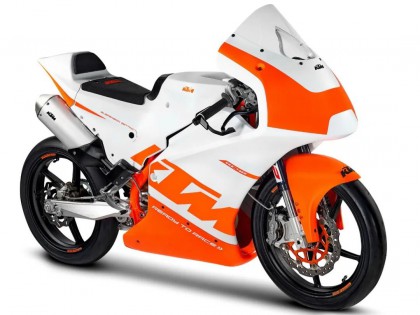 特写：KTM RC4R 入门级公路专用赛车