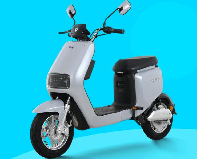 雅迪电动车2020款,老款雅迪电动车 为了抢占换购市场,爱玛,雅迪又出新款电动车,你看好哪