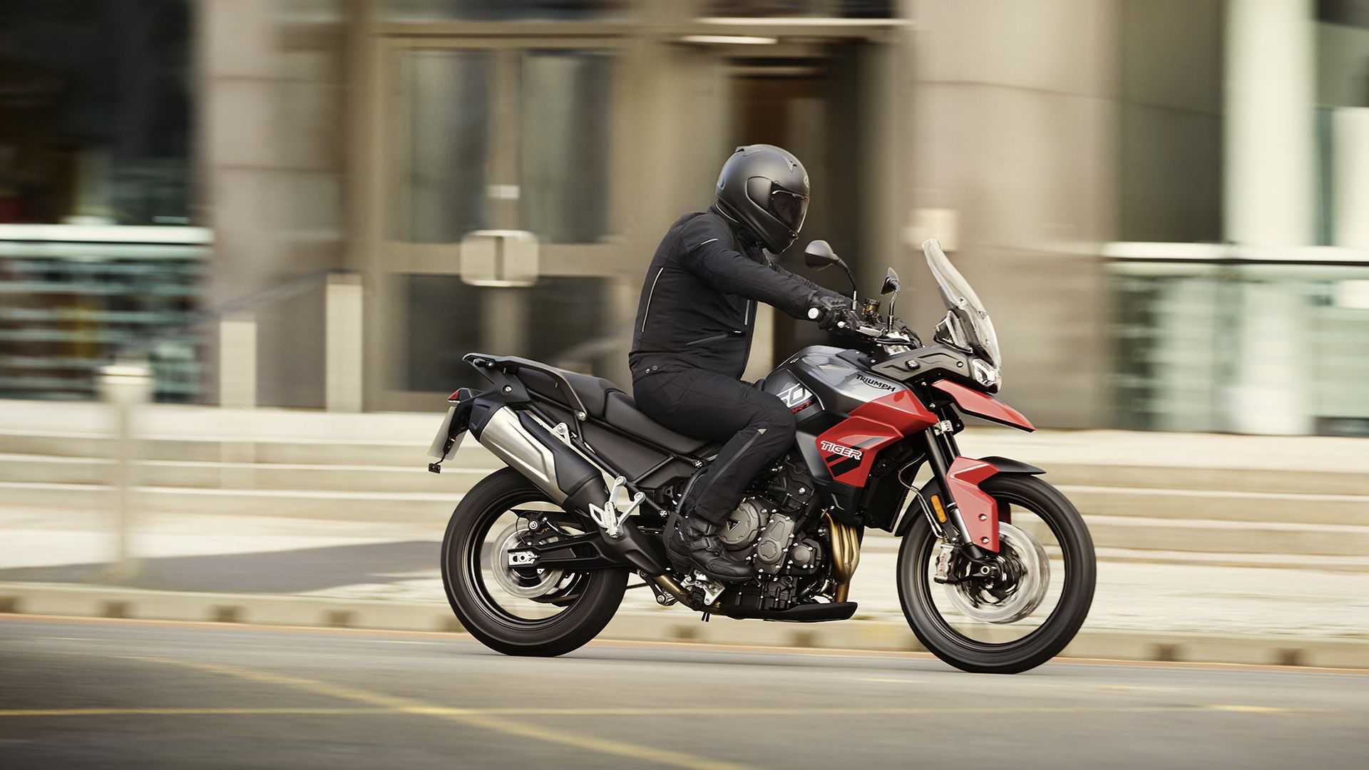 售价9300英镑入门级拉力摩托凯旋tiger850sport上市
