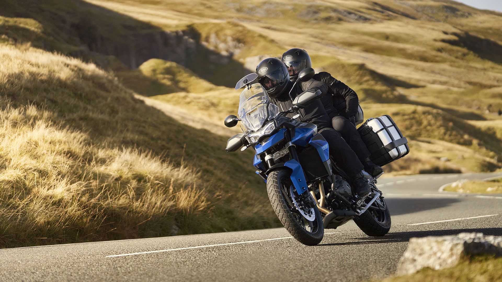 售价9300英镑入门级拉力摩托凯旋tiger850sport上市