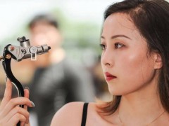 2020 三水伟业达杯第一回合，比赛现场的赛车女郎。