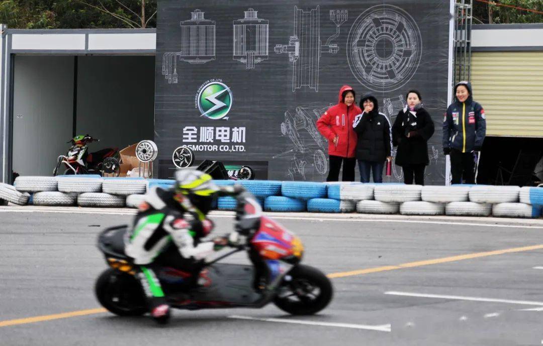 点击进入看图评论