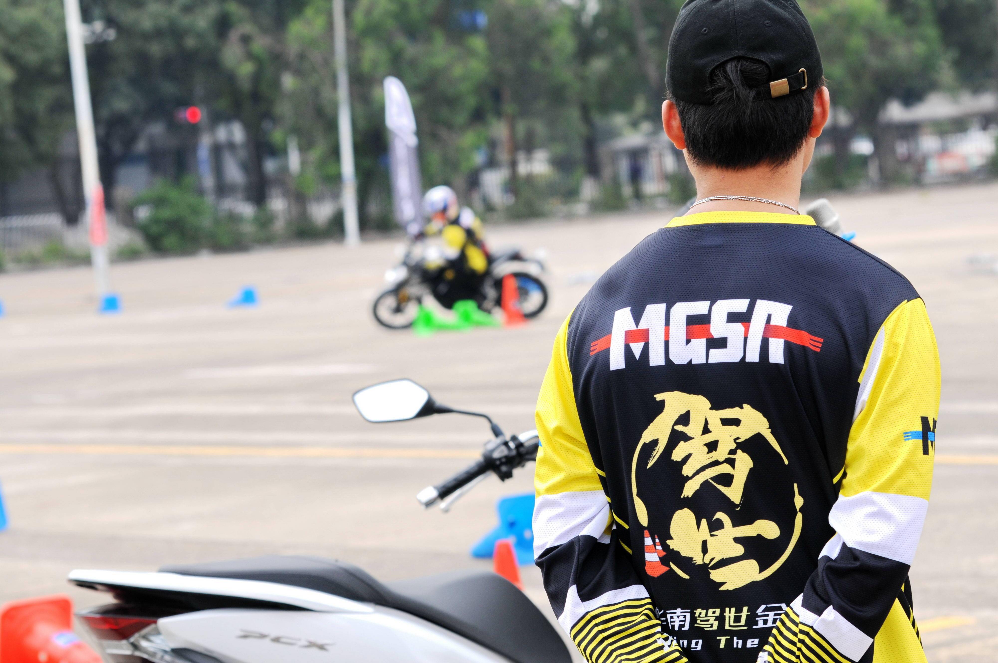 点击进入看图评论