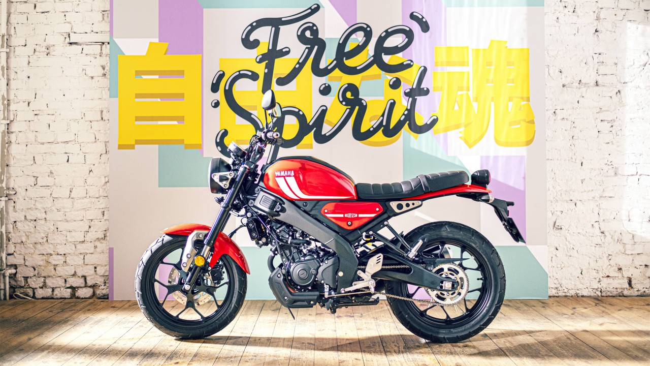 Yamaha 2021 XSR125 欧洲版 户外特写