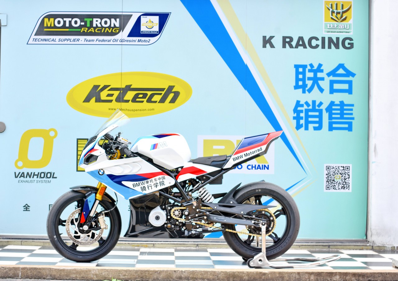 S1000RR 外观风格的宝马 310 跑车