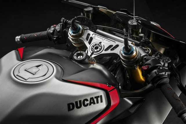 杜卡迪panigalev4sp国内上市售价405万元