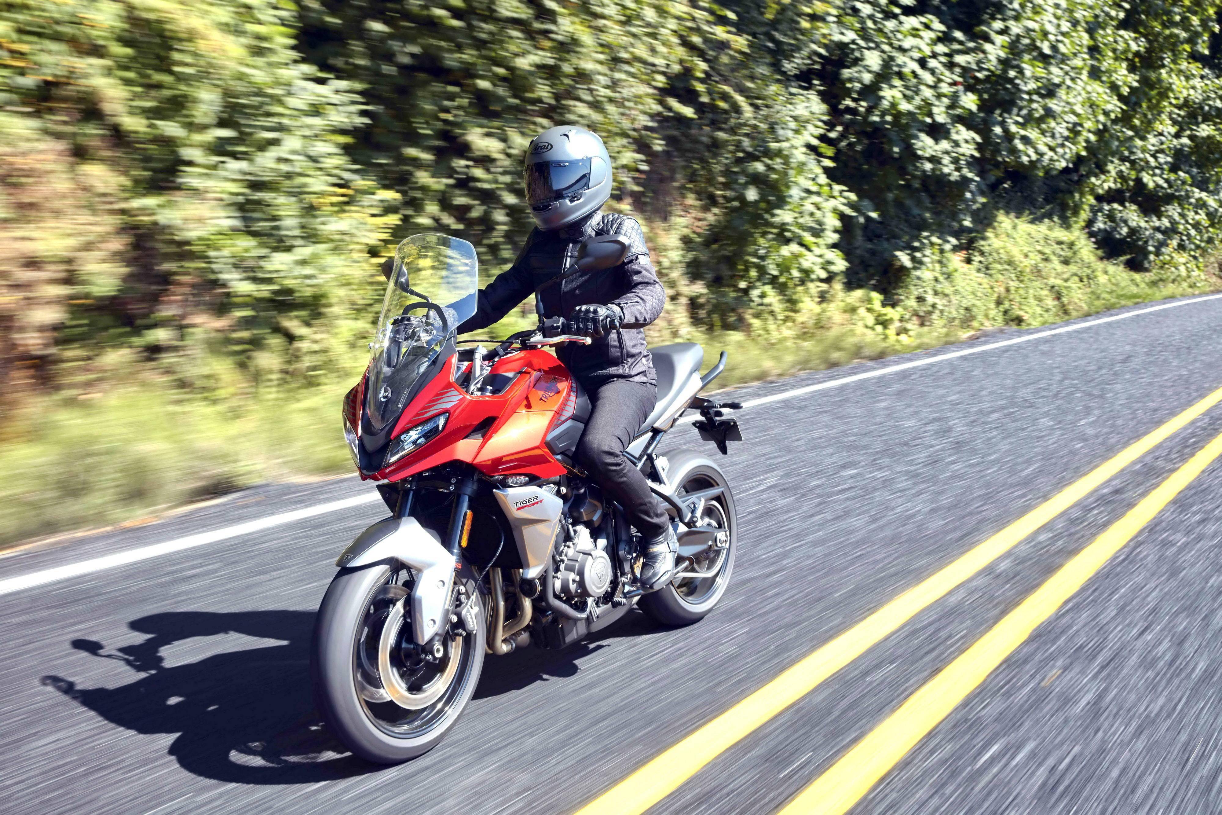 凯旋摩托 tiger sport 660 户外特写